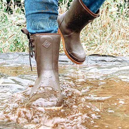 Women s Originals Pull On Mid Boot OMW900 Brown