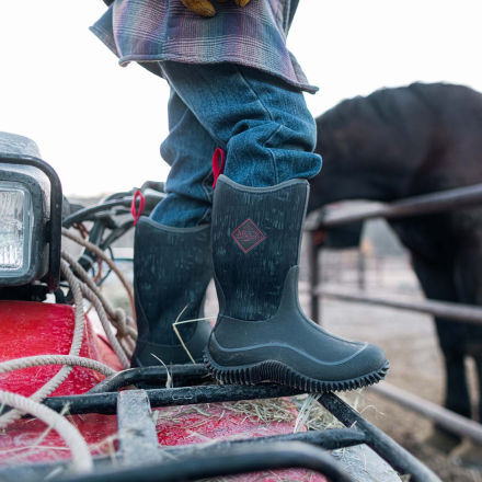 Kids muck boots near me store