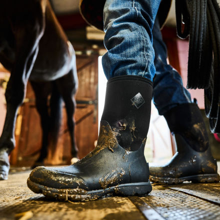 Arctic chore muck boots top