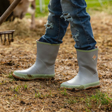 Womens muck boots mid calf hotsell