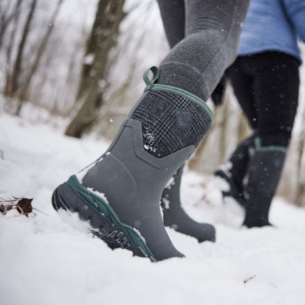 Womens arctic muck boots hot sale