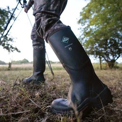 Men's Wetland Pro Certified Snake Strike Boot, , large