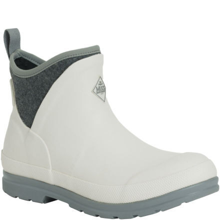 Short muck discount boots