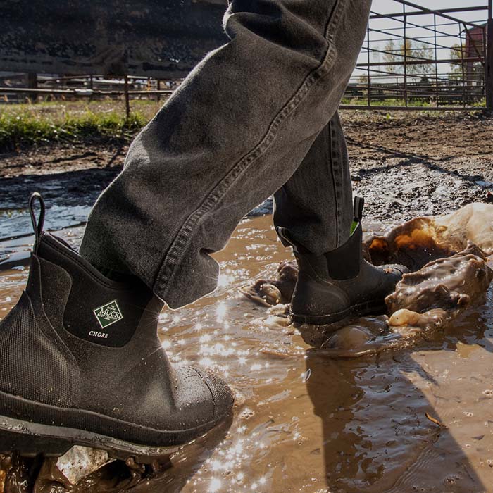 men s muck boots wide width